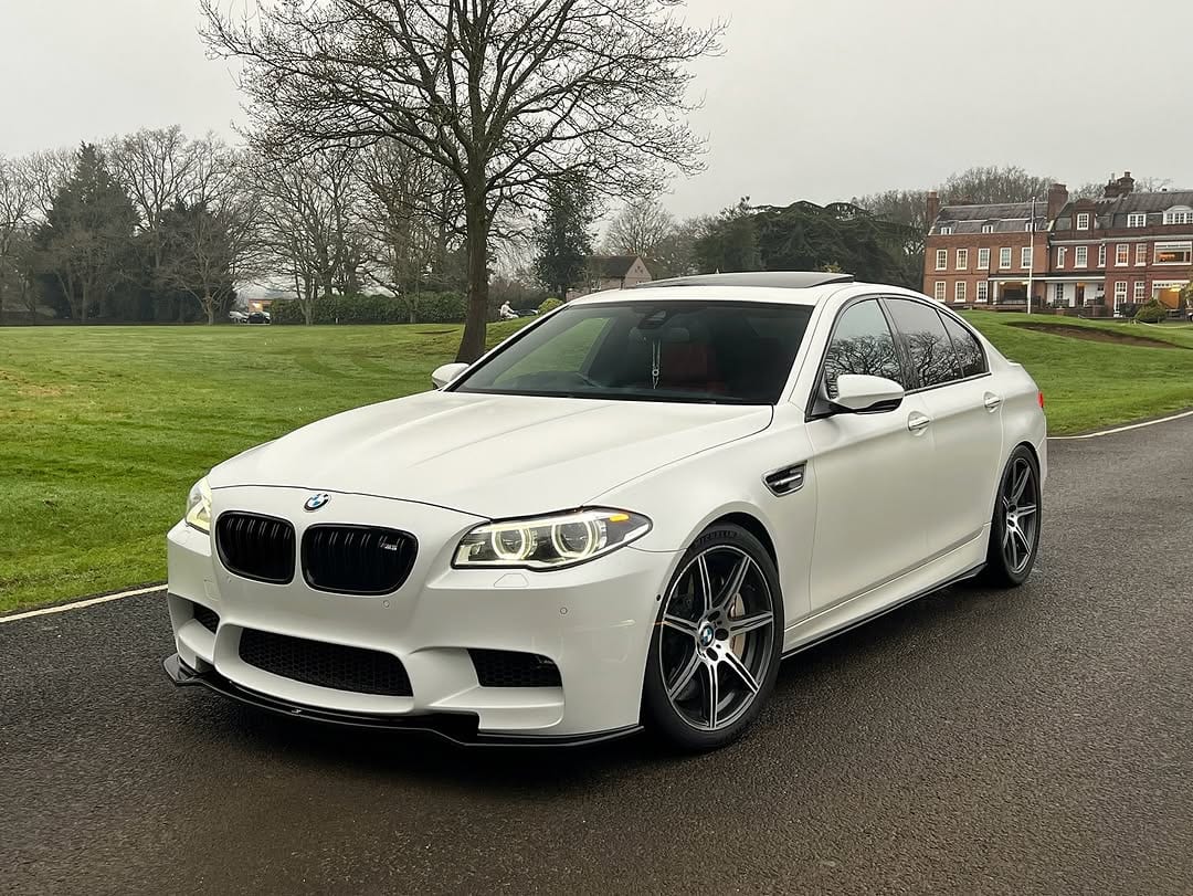 2014 BMW M5 4.4 V8 Twin-Turbo (F10)
