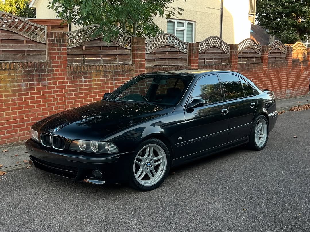 2000 BMW 5 Series 528i (E39)